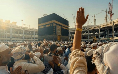 The Reward of Hajj Is in Every Perfect Prayer