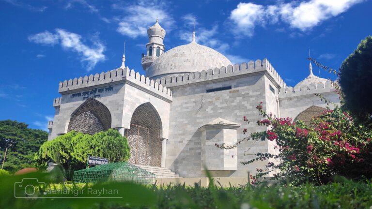 Delwar_Hussain_chowdhury_Jame_Masjid.jpg Jahangir Rayhan https://creativecommons.org/publicdomain/zero/1.0/deed.en