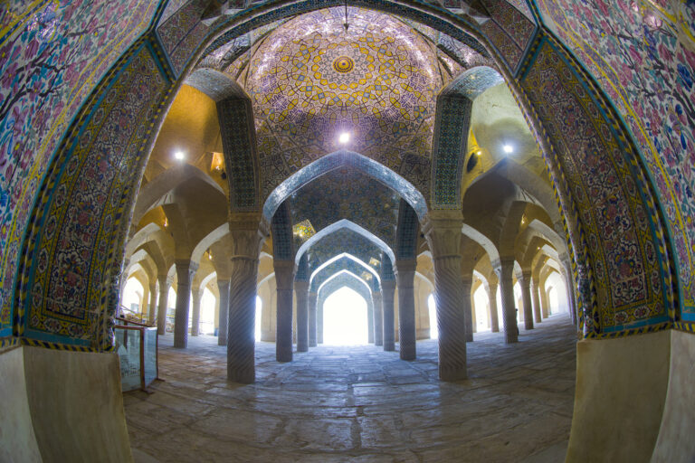 Vakil_Mosque_مسجد_وکیل_13.jpg Mostafameraji https://creativecommons.org/licenses/by-sa/4.0/deed.en